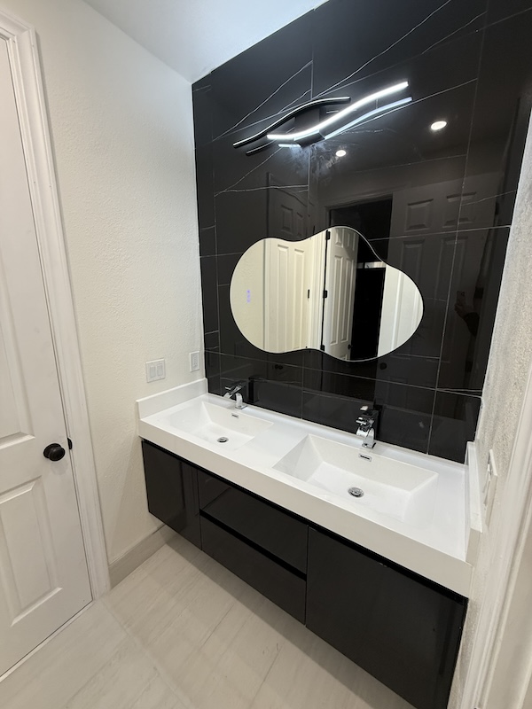 Bathroom Remodel Photo 23